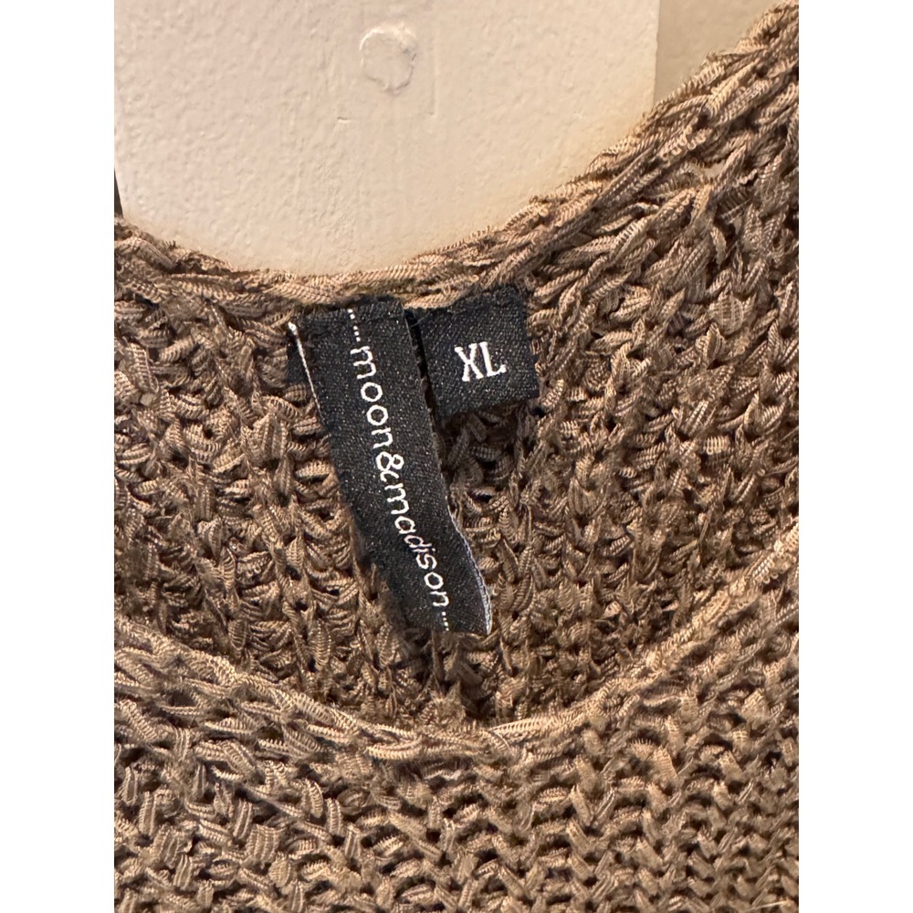 Moon & Madison Women XL Olive Green Knit Tank Top V-Neck Sleeveless Sweater Crop - Picture 4 of 4
